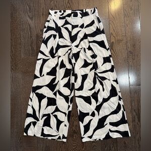 Vince Camuto Black and White Swim Coverup Pants